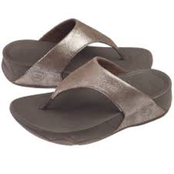 Fitflop Shoes - FitFlop lulu shimmer suede sandals SZ 6 Fitflop Shoes - FitFlop lulu shimmer suede sandals SZ 6